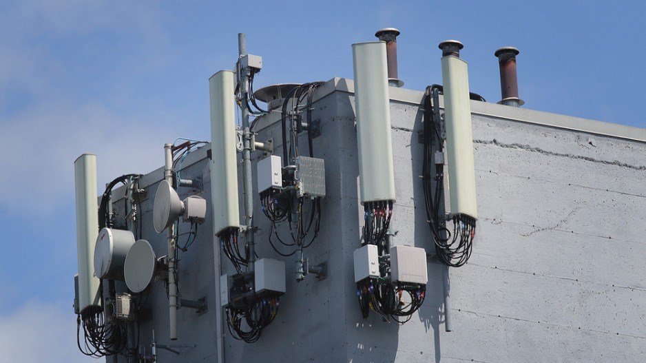 Field crew on rooftop site